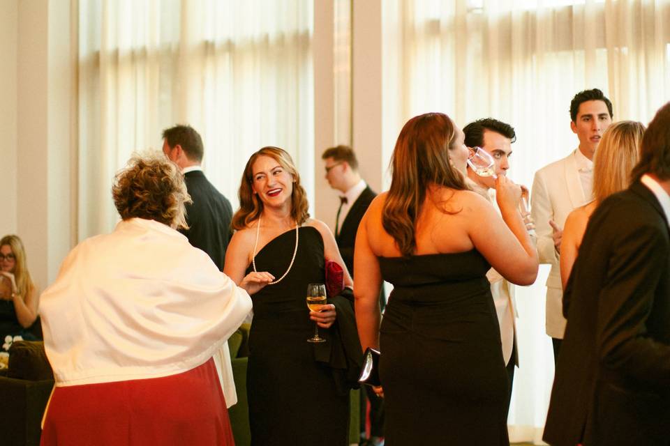 Guests enjoying cocktail hour