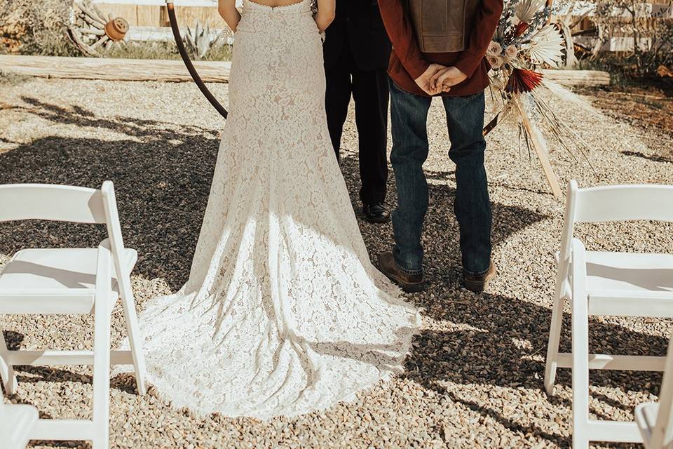 Circle arch with dried floral