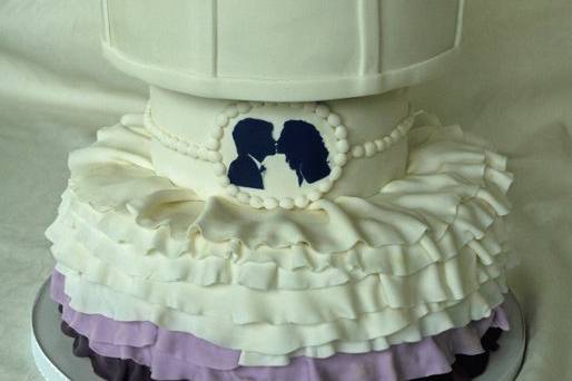 Vintage Shabby Chic wedding cake.