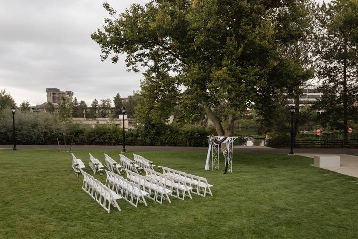 Riverside Lawn