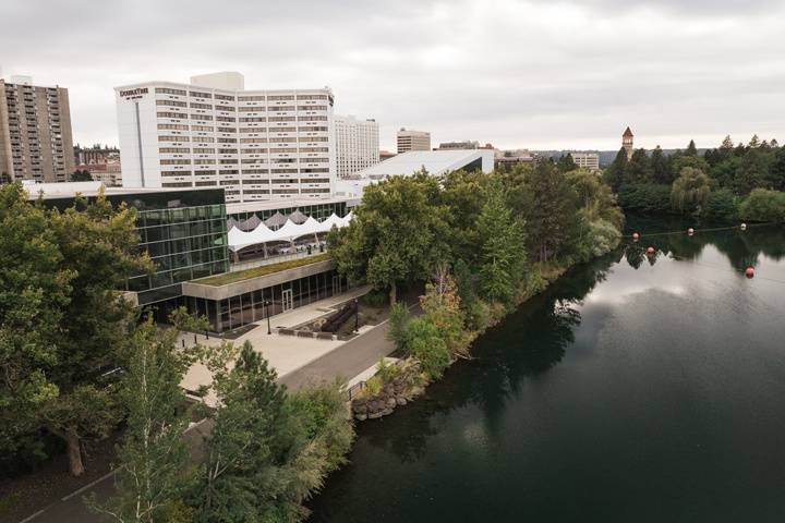 Riverside Terrace