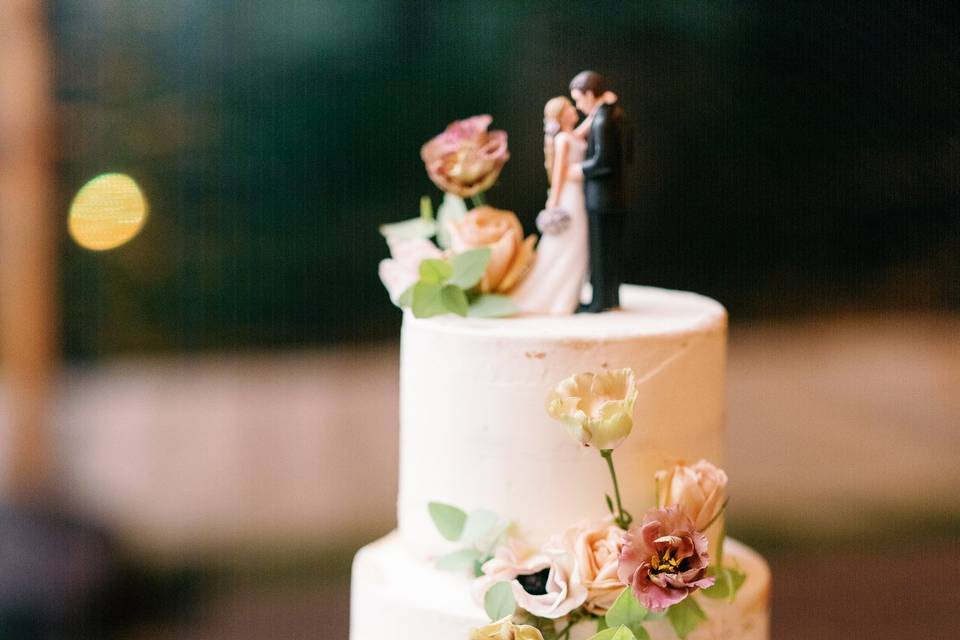 Elegant Fall wedding Cake