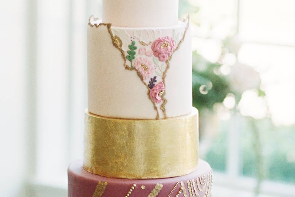 Maude wedding cake