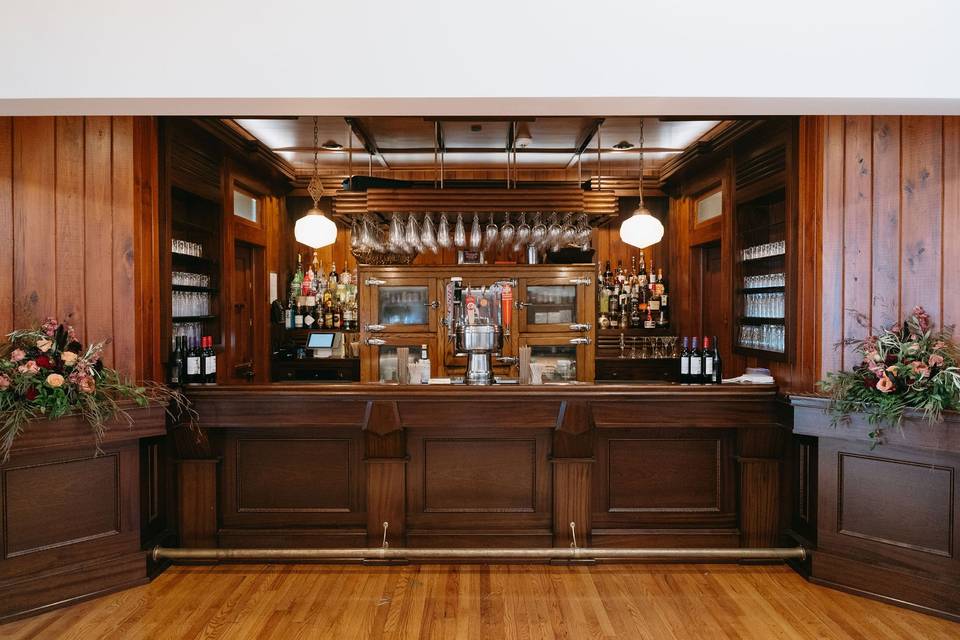 Main reception bar