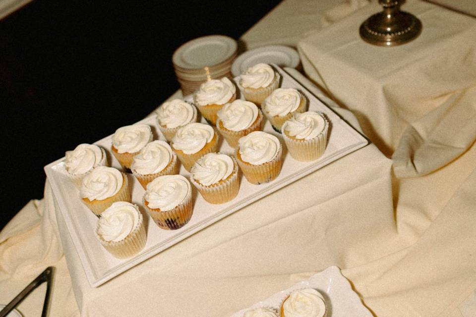 Dessert bar