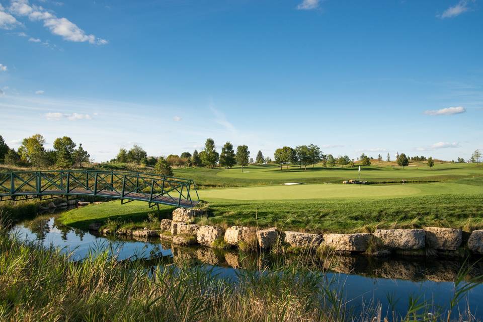 The Meadows at Mystic Lake - A beautiful 18-hole championship golf course