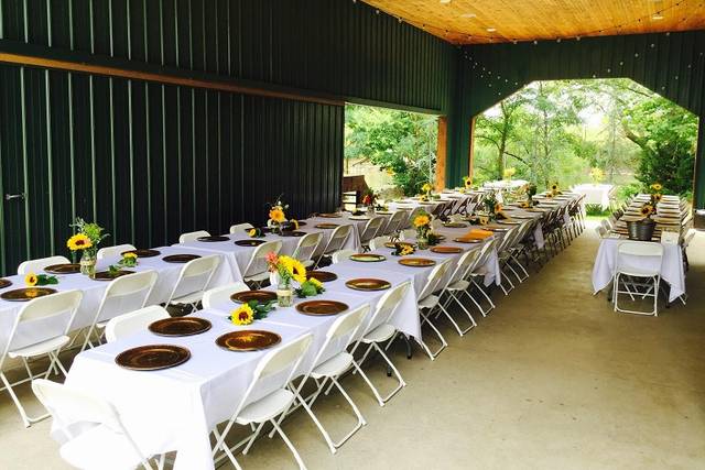 Lakeshore Lodge Covered Outdoo