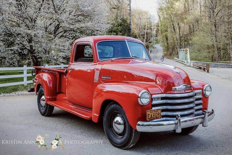 Vintage red deals pickup truck