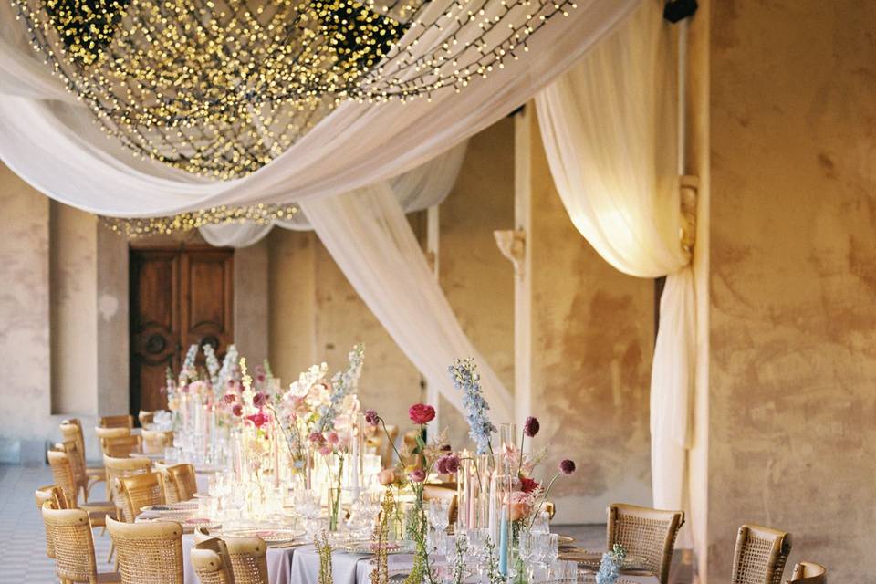 Colourful wedding in Tuscany