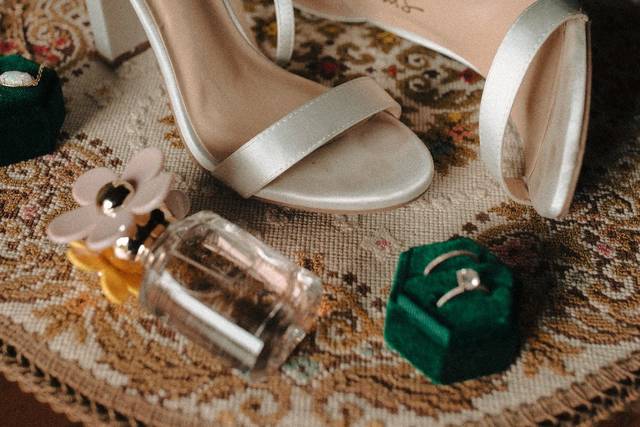 Bride's wedding details