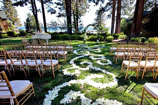 Hyatt Lake Tahoe Weddings - Outdoor Ceremony