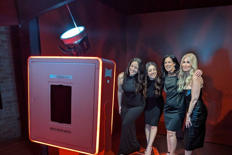 White Tie Modern Photo Booths