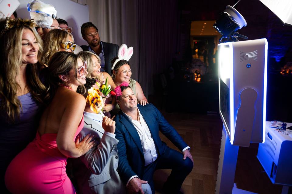 White Tie Modern Photo Booths