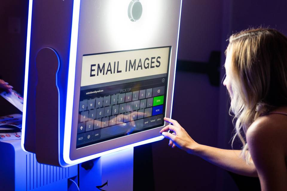 White Tie Modern Photo Booths