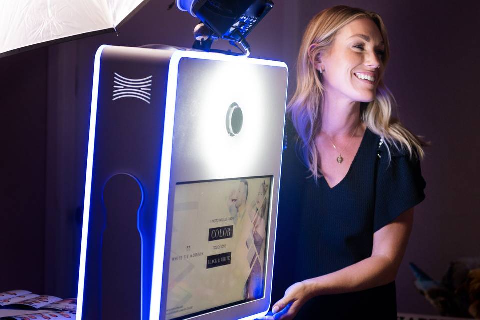 White Tie Modern Photo Booths