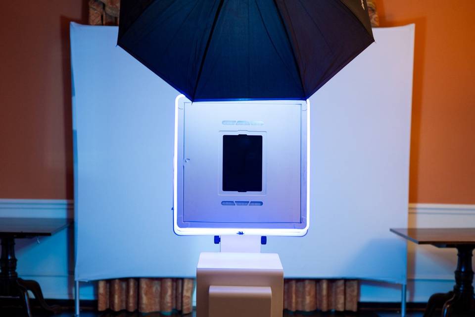 White Tie Modern Photo Booths