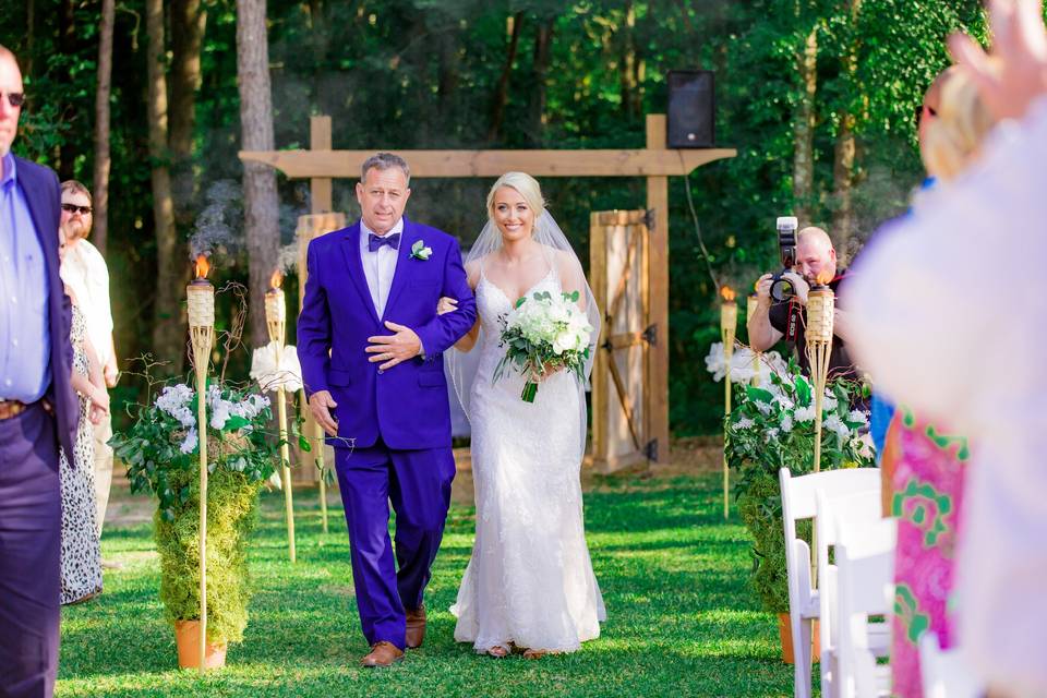 Barn door wedding