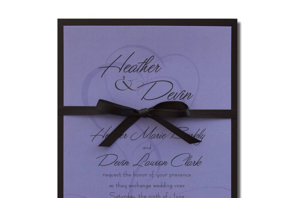 Wrought Iron AV1539
A delicate wrought iron design frames your first names on these single panel cards.