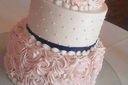 Lesley's Creative Cakes, Flowers & Catering