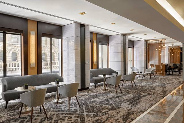 Gallery lounge