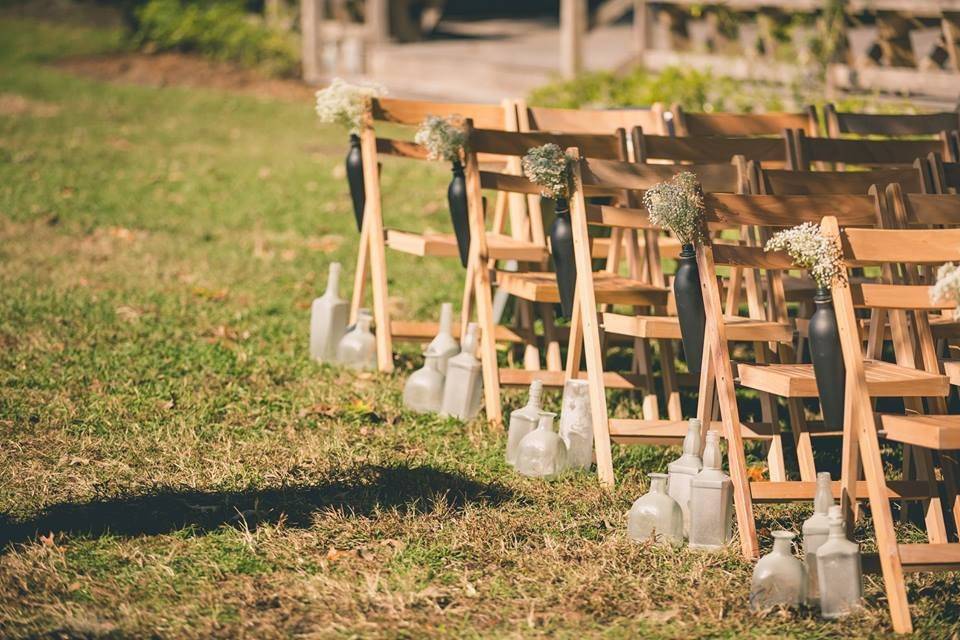 Aisle decor