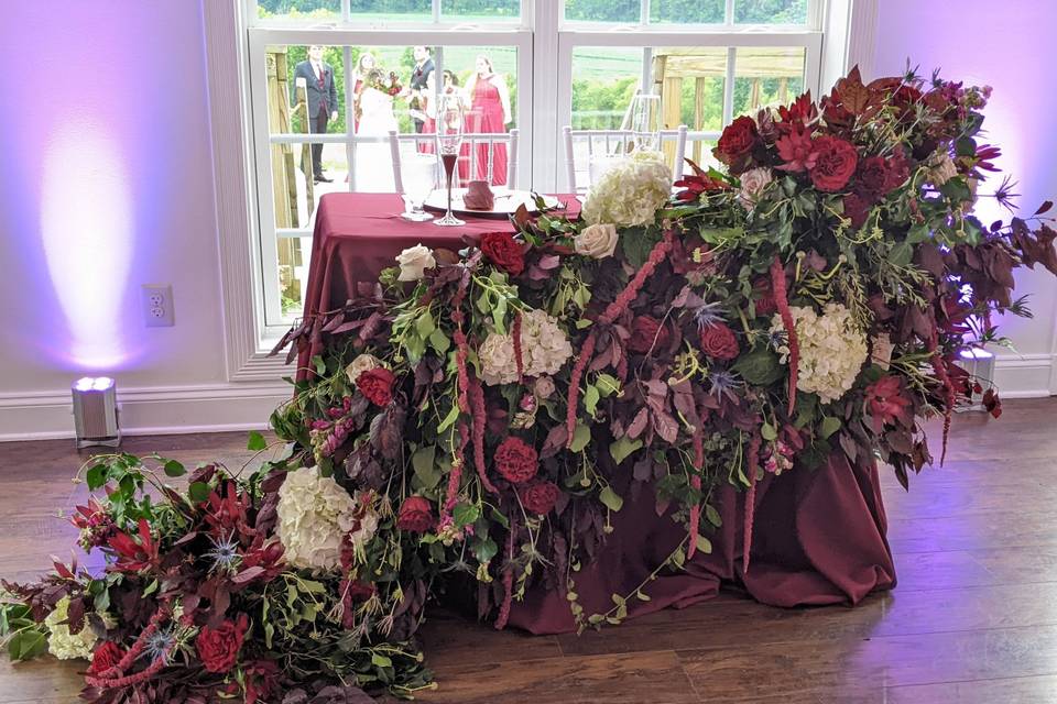 Sweetheart table waterfall