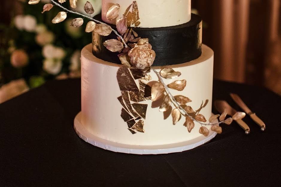 Custom Cake for an NYE Wedding