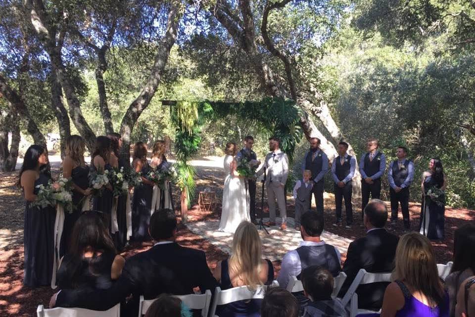Yeah, a bridesmaid fainted, but this still an amazing ceremony.