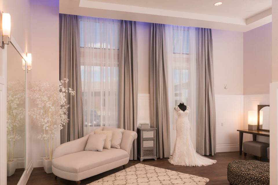Luxurious dressing suite