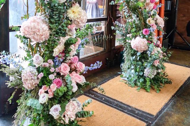 Wedding arch decorations