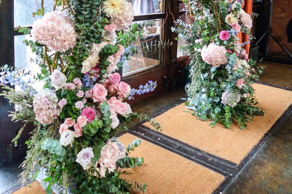 Wedding arch decorations