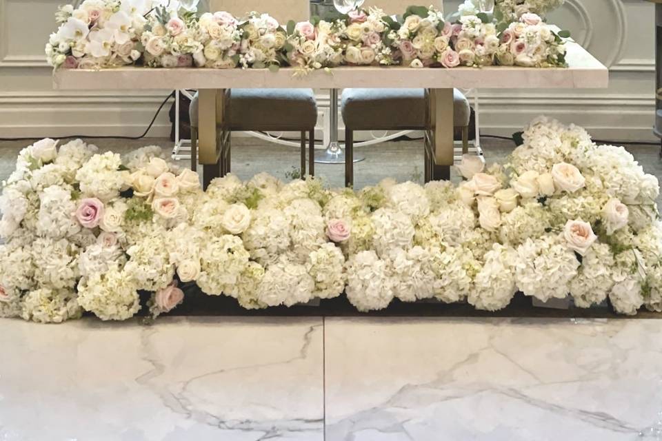 Wedding arch flowers decor.