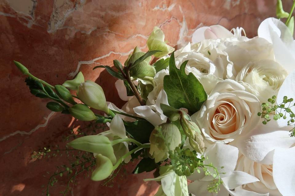 Wedding bouquets white