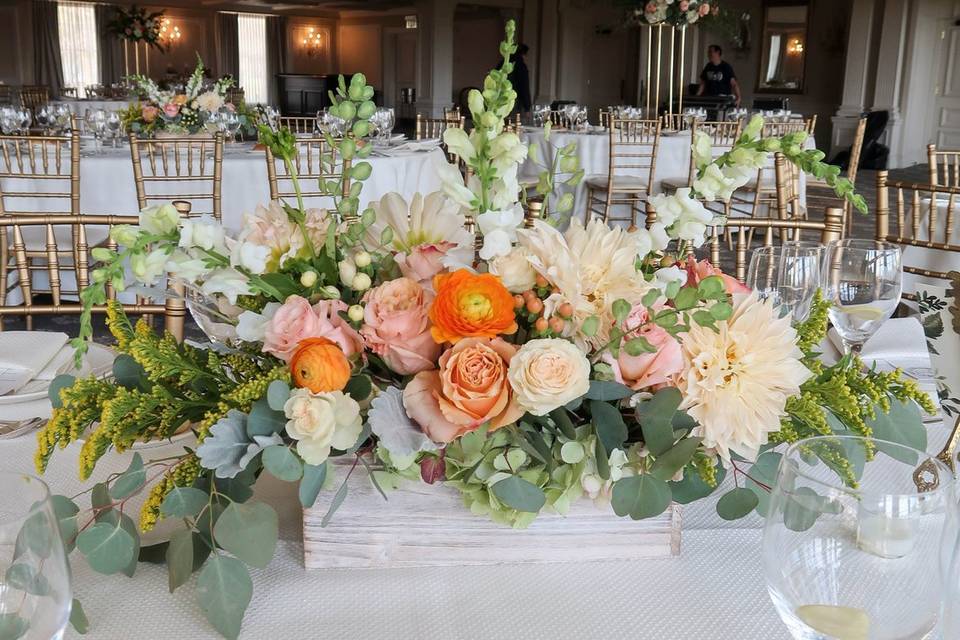 Wedding  sweetheart table