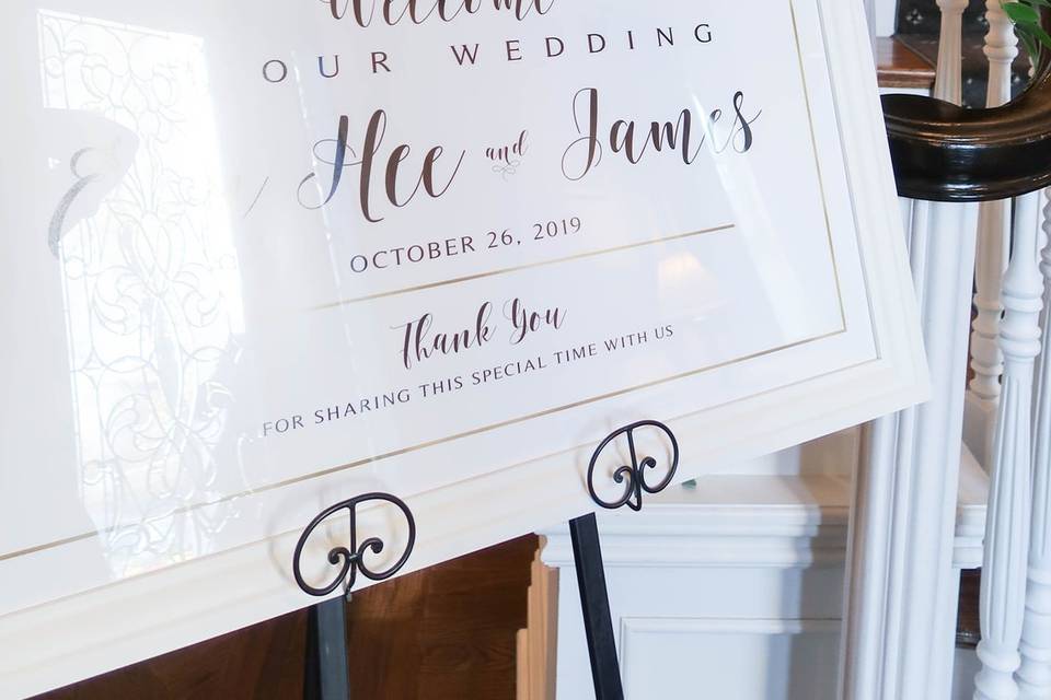 Welcome board flowers