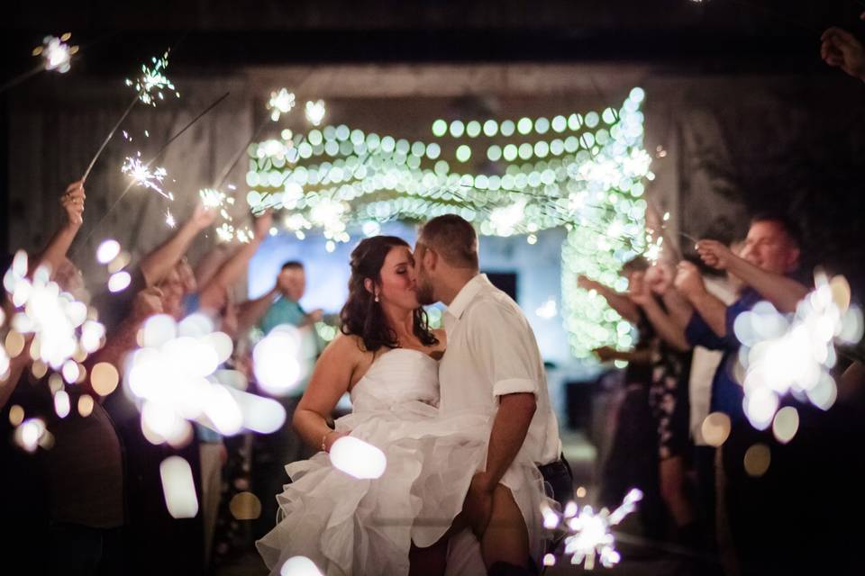 Cheering for the happy couple - Derek Coffman Photography