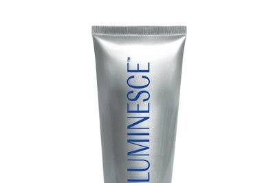 LUMINESCE™ youth restoring cleanser.
Protect your skin’s natural hydration while detoxifying deep within the cells. The first step in the LUMINESCE™ skincare system, our youth restoring cleanser purifies and prepares your skin for youth-enhancing treatments. Ingredients are carefully formulated to maintain nutrients and moisture needed to support the cell renewal process.
SIZE: 90ML
Total: $44.95 retail / $29.95 wholesale