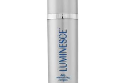 LUMINESCE™ daily moisturizing complex.
A brilliant, all-day facial cream with serious anti-wrinkle and anti-aging benefits.
Daily moisturizing complex contains apple, lentil, and watermelon extracts for intracellular hydration* plus extracts of red seaweed and green algae to maintain moisture and elasticity.
Patent-pending LUMINESCE™ growth factor complex refreshes cell functions for a more youthful look.
SIZE: 30ML:
Total: $69.95 retail / $49.95 wholesale