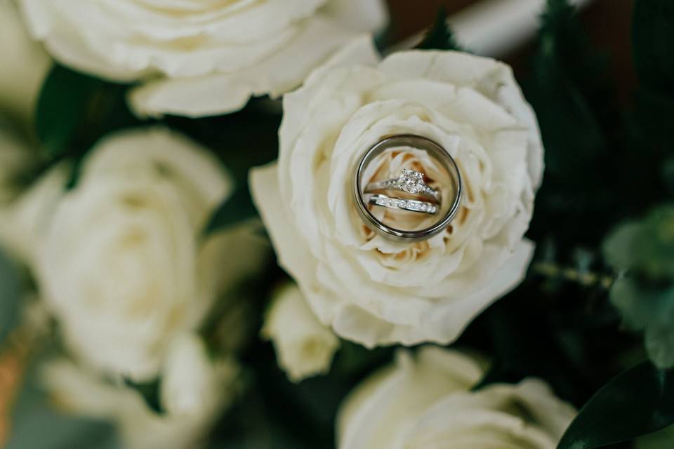 Flowers and rings