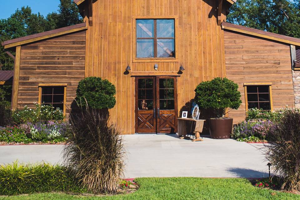 Big Sky Barn by Walters Wedding Estates