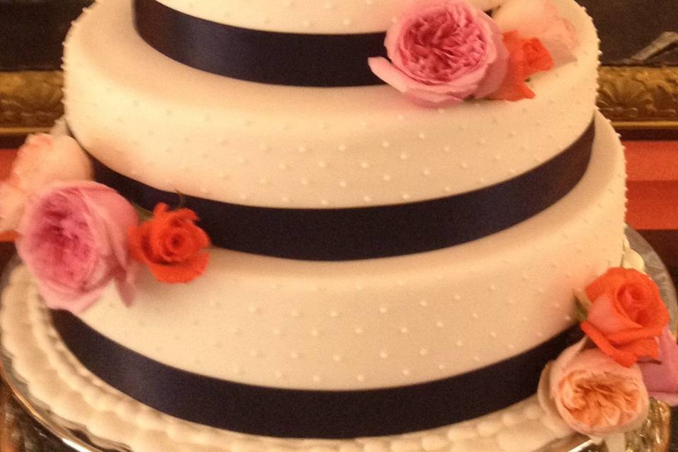 Fondant and ribbon