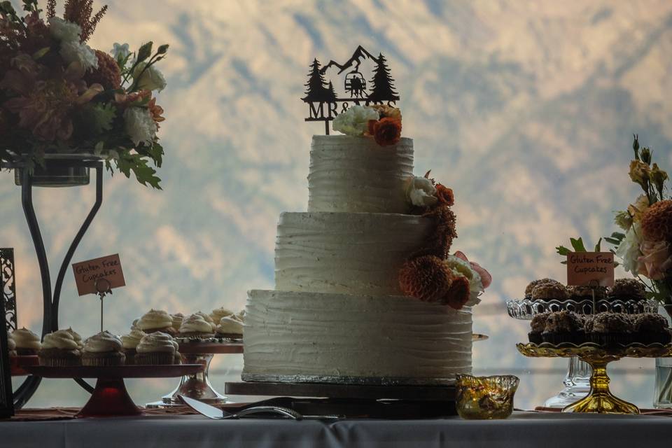 Cake with mountains