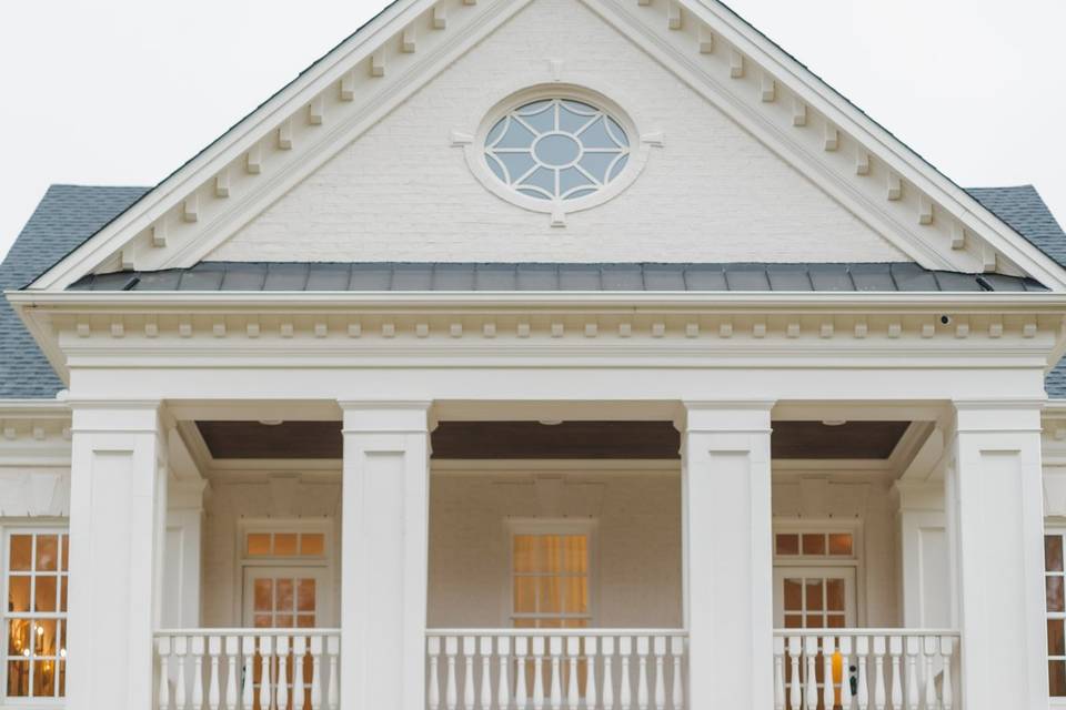 Donovan Manor