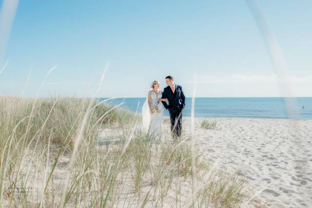 Nearby beach for photos