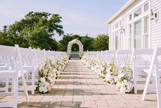 Terrace ceremony setup
