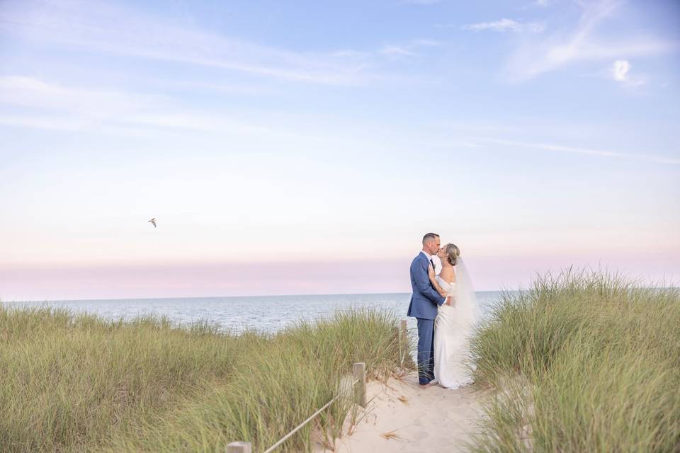 Nearby beach for photos