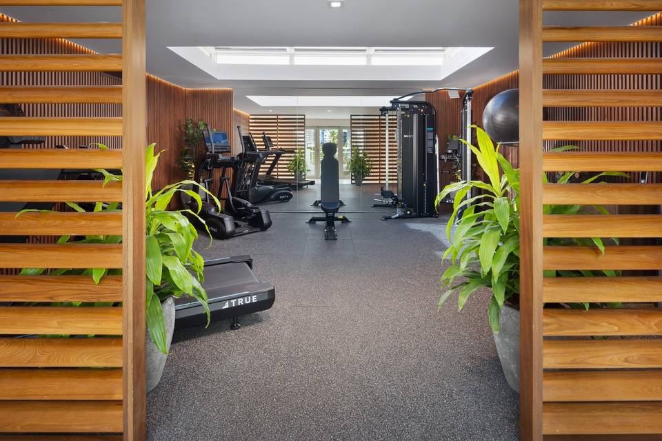FITNESS CENTER