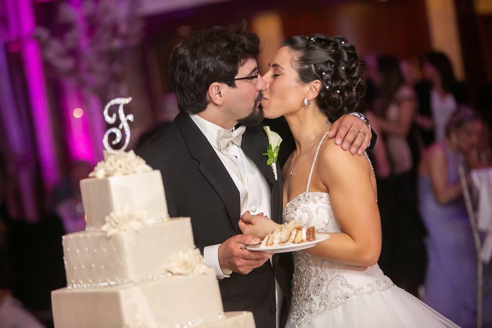 Cake cutting - Joe Cutalo Photography