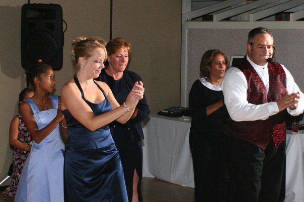 Dancing guests