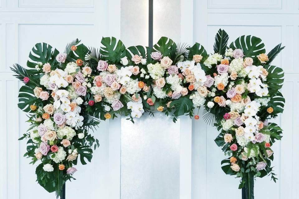 1/2 Floral Arch